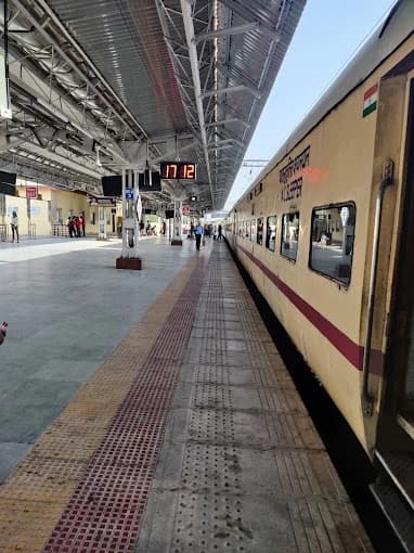 Ajmer Junction thumb 7