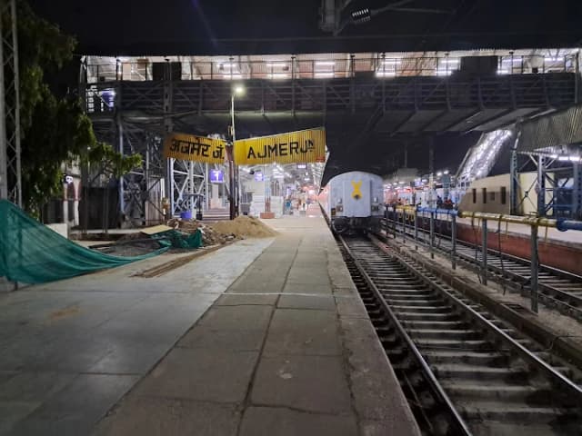 Ajmer Junction thumb 6
