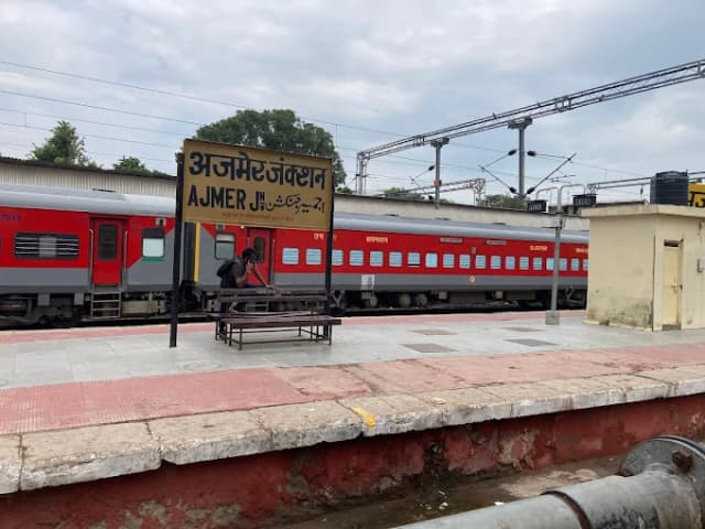 Ajmer Junction thumb 2