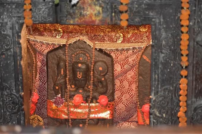 Manu Temple, Old Manali 3