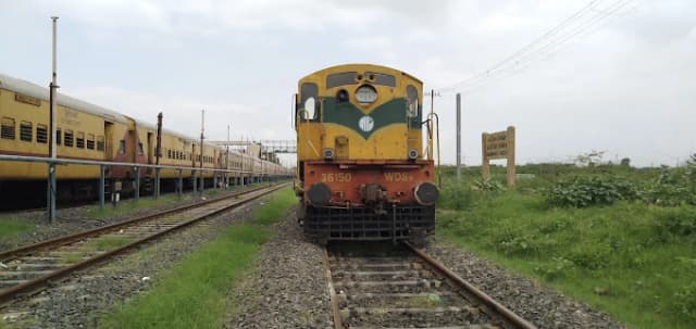 Gandhidham Junction thumb 3