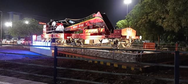 Gandhidham Junction thumb 6