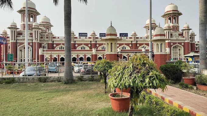 Lucknow Junction 5