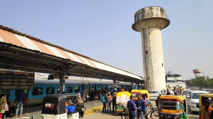 Lucknow Junction 6