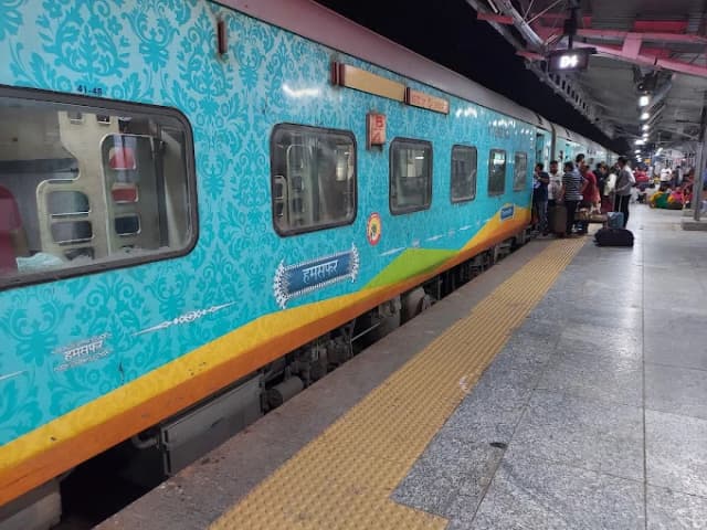 Rajkot Junction thumb 2