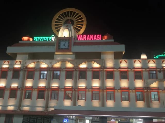 Varanasi Junction thumb 4