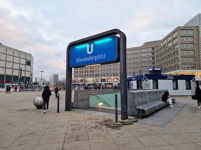 Berlin Alexanderplatz 2