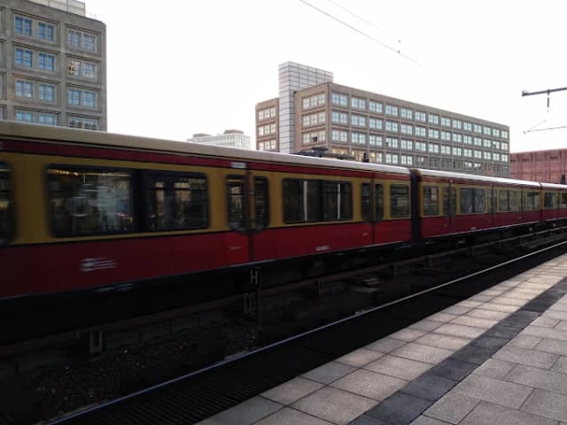 Berlin Alexanderplatz thumb 6