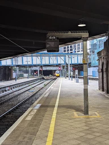Birmingham New Street thumb 6