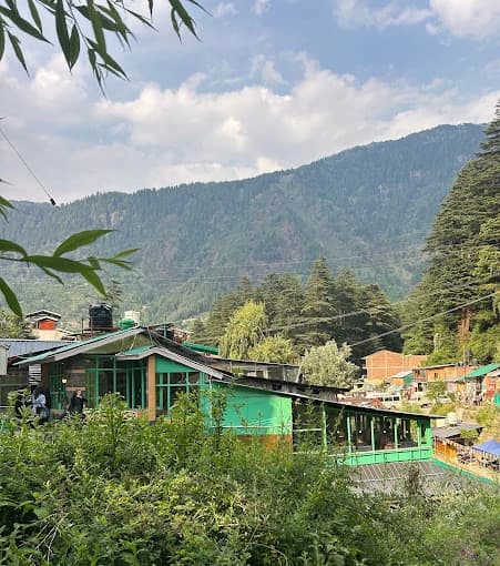 Cafe Evergreen Manali 2