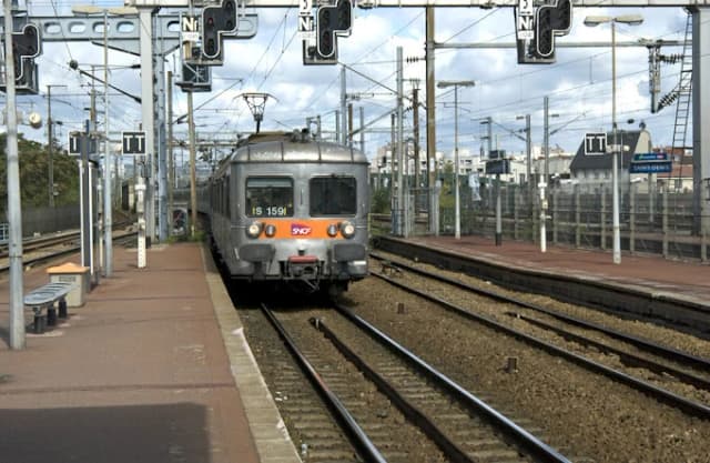 Saint-Denis Railway Station thumb 2