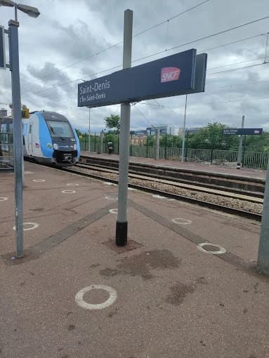 Saint-Denis Railway Station thumb 6