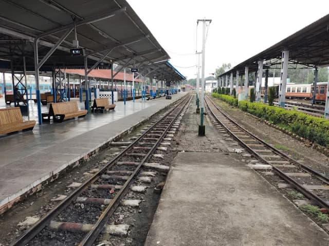 Kalka Railway Station thumb 2
