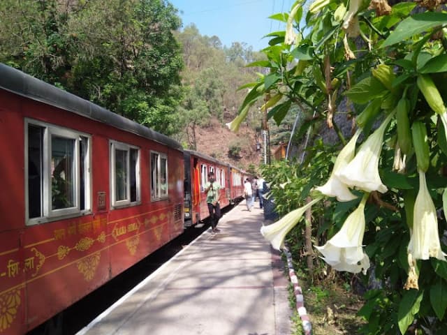 Kandaghat Railway Station thumb 2