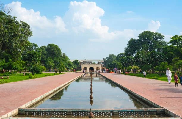 Shalimar Bagh Mughal Garden thumb 4