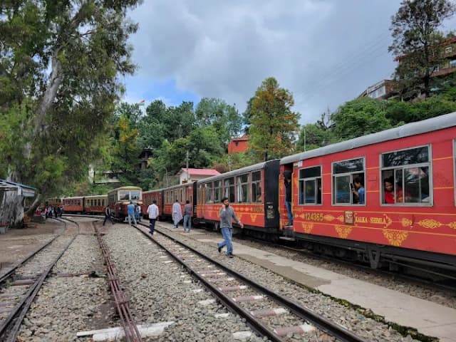 Solan Railway Station thumb 2