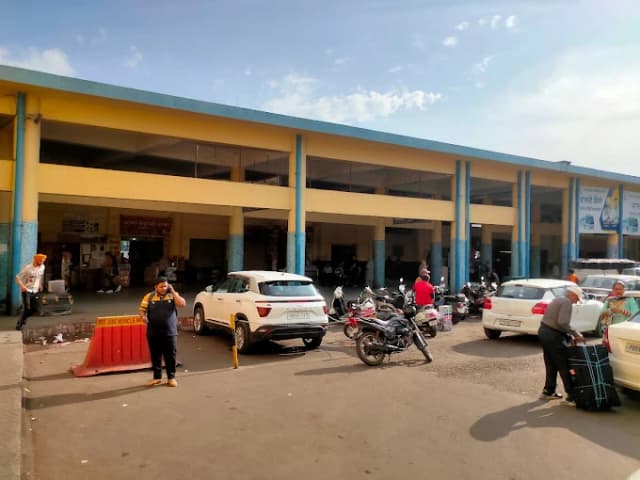 Jalandhar Bus Stand thumb 4