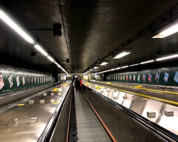 Fortress Hill Metro Station thumb 4