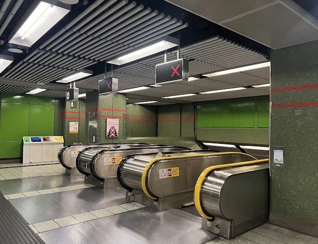 Lok Fu Metro Station thumb 3