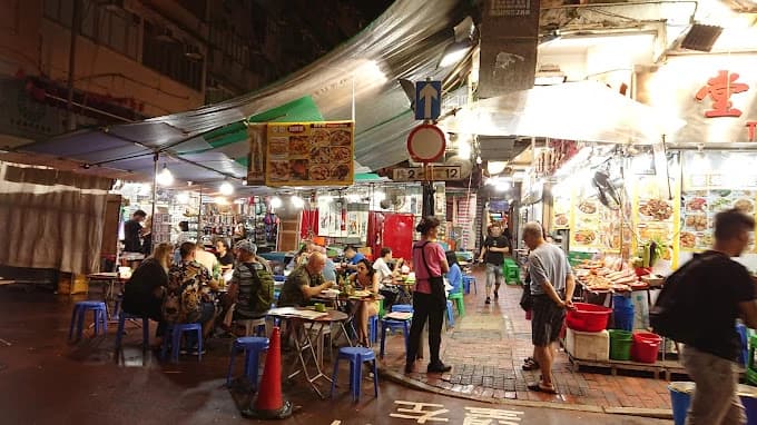 Temple Street Night Market 4