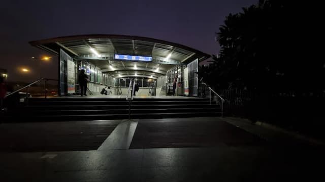 Aiims Metro Station Delhi thumb 2