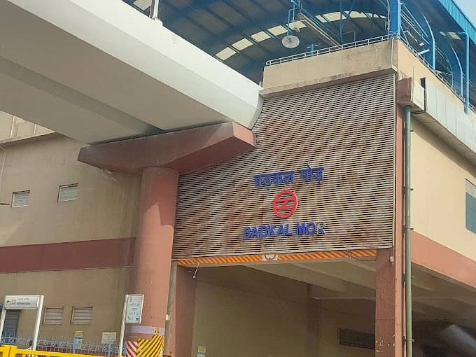 Badkhal Mor Metro Station 1
