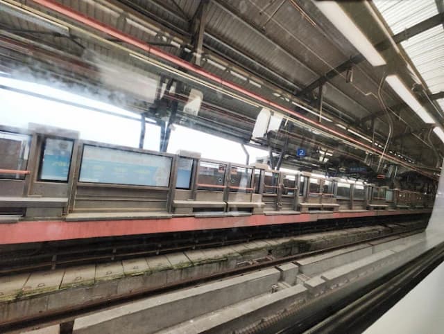 East Vinod Nagar - Mayur Vihar-II Metro Station thumb 1