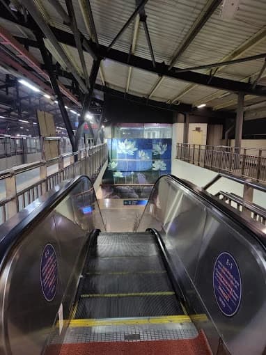 East Vinod Nagar - Mayur Vihar-II Metro Station 4