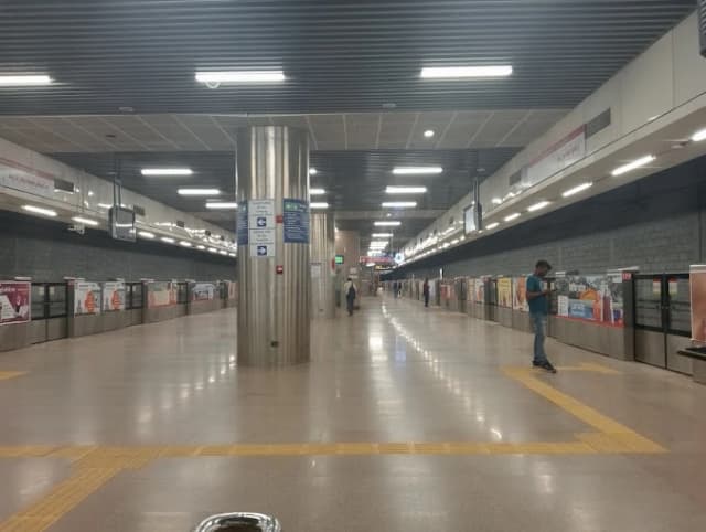 Greater Kailash Delhi Metro Station thumb 4