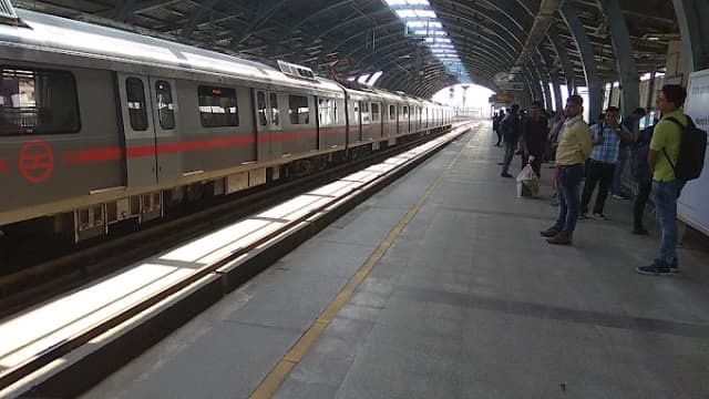 Jhil Mil Delhi Metro Station thumb 2