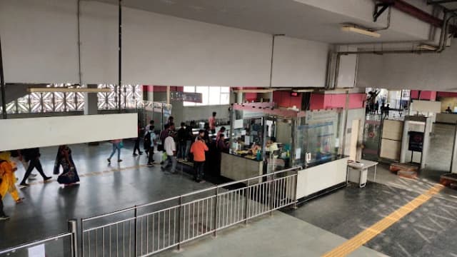 Johri Enclave Delhi Metro Station thumb 2