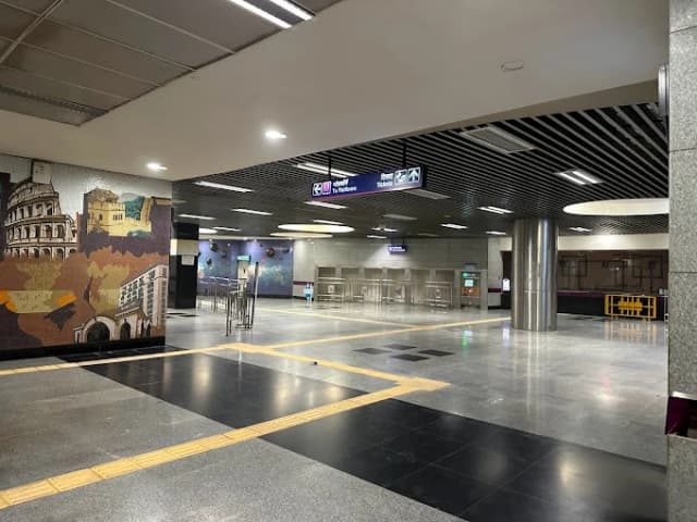 Terminal 1 IGI Airport Metro Station thumb 3