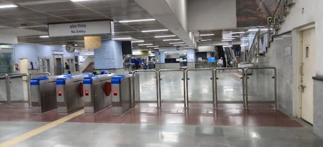 Udyog Nagar Delhi Metro Station thumb 2