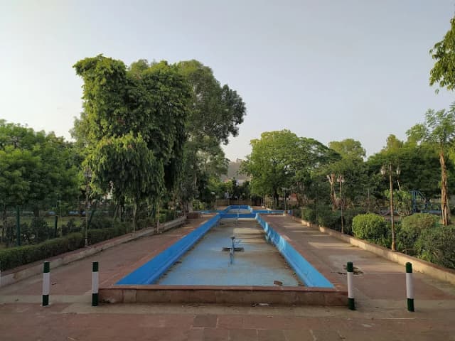 Pondrik Park thumb 6