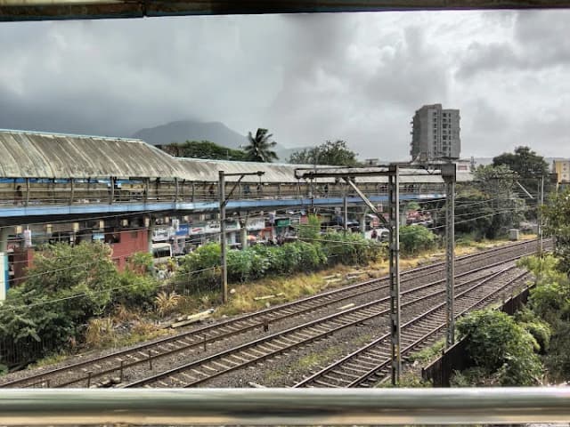 Badlapur Railway Station thumb 2