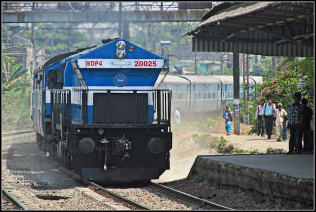 Badlapur Railway Station thumb 1