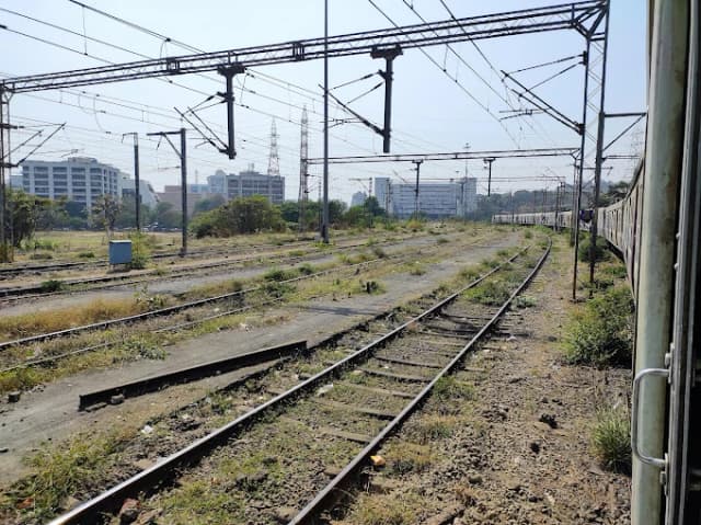 CBD Belapur Railway Station thumb 2