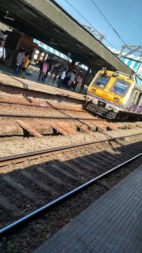 Chembur Railway Station 2