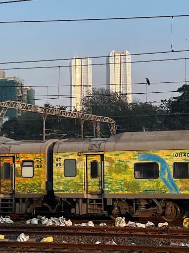 Churchgate Railway Station thumb 8