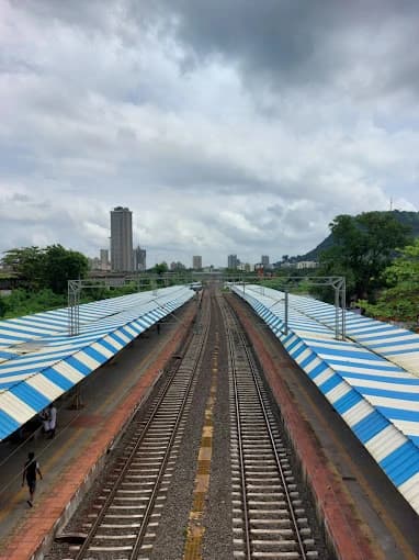 Kalwa Railway Station thumb 4