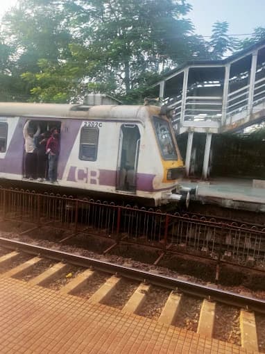 Kalwa Railway Station 5