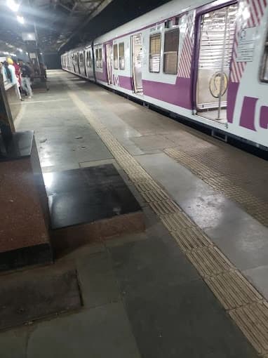 Khandeshwar Railway Station thumb 4