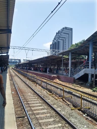 Malad Railway Station 2