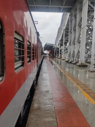 Palghar Railway Station thumb 6