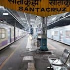 Santacruz Railway Station thumb 6