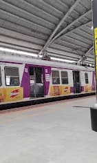 Uran Railway Station thumb 2