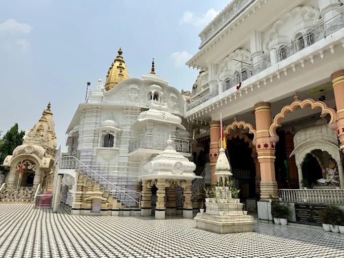 Chattarpur Mandir 5