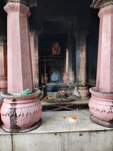 Shaktipeeth Shri Vajreshwari Devi Temple, Kangra 2
