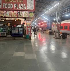 Abu Road Railway Station thumb 1