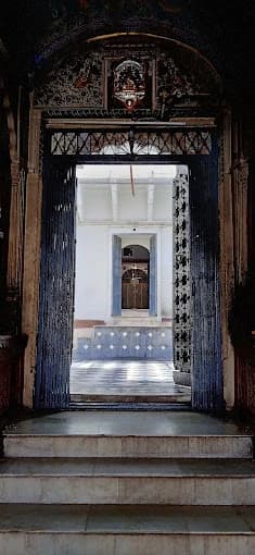 Shri Madan Mohan Ji Temple, Karauli thumb 1
